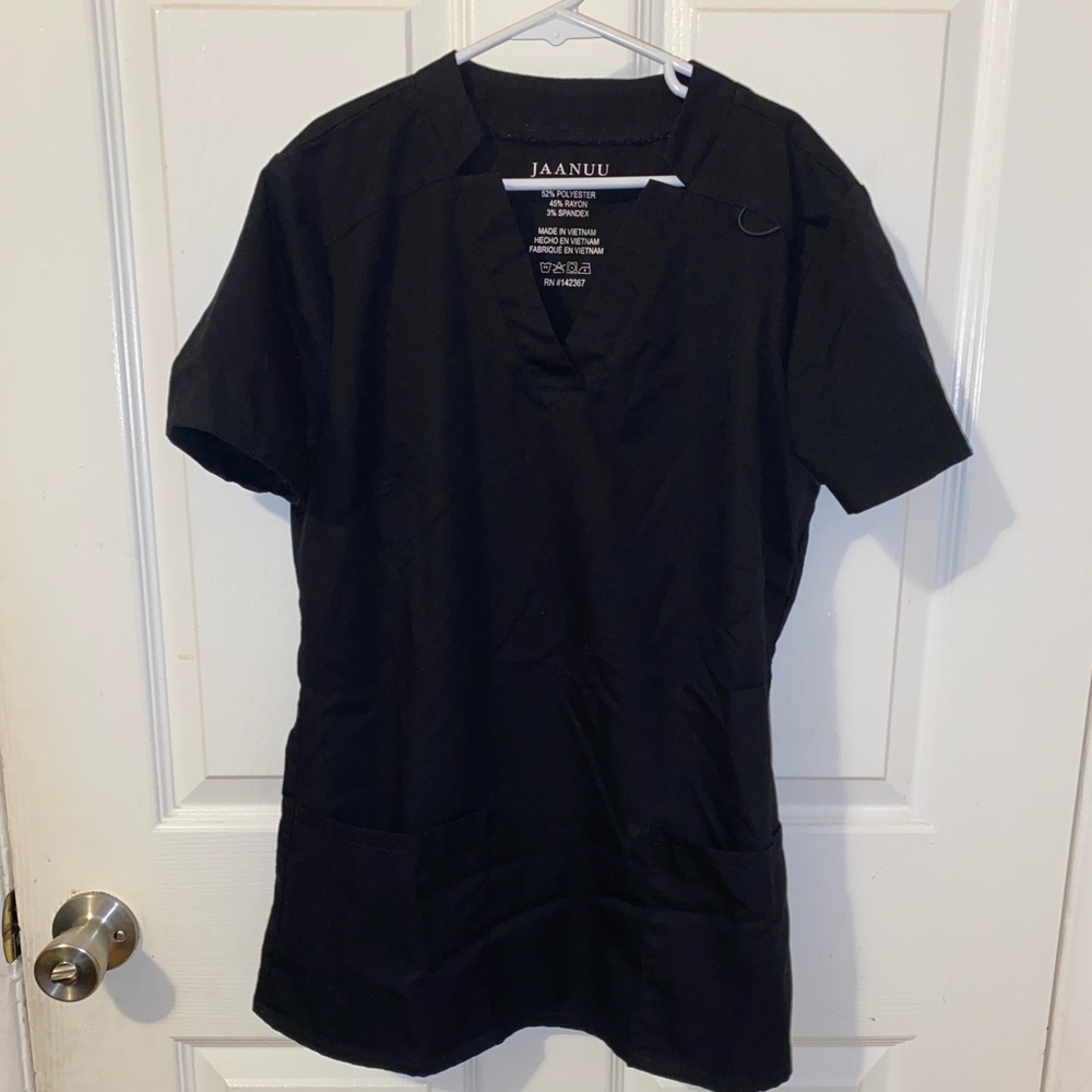 JAANUU SCRUB TOP